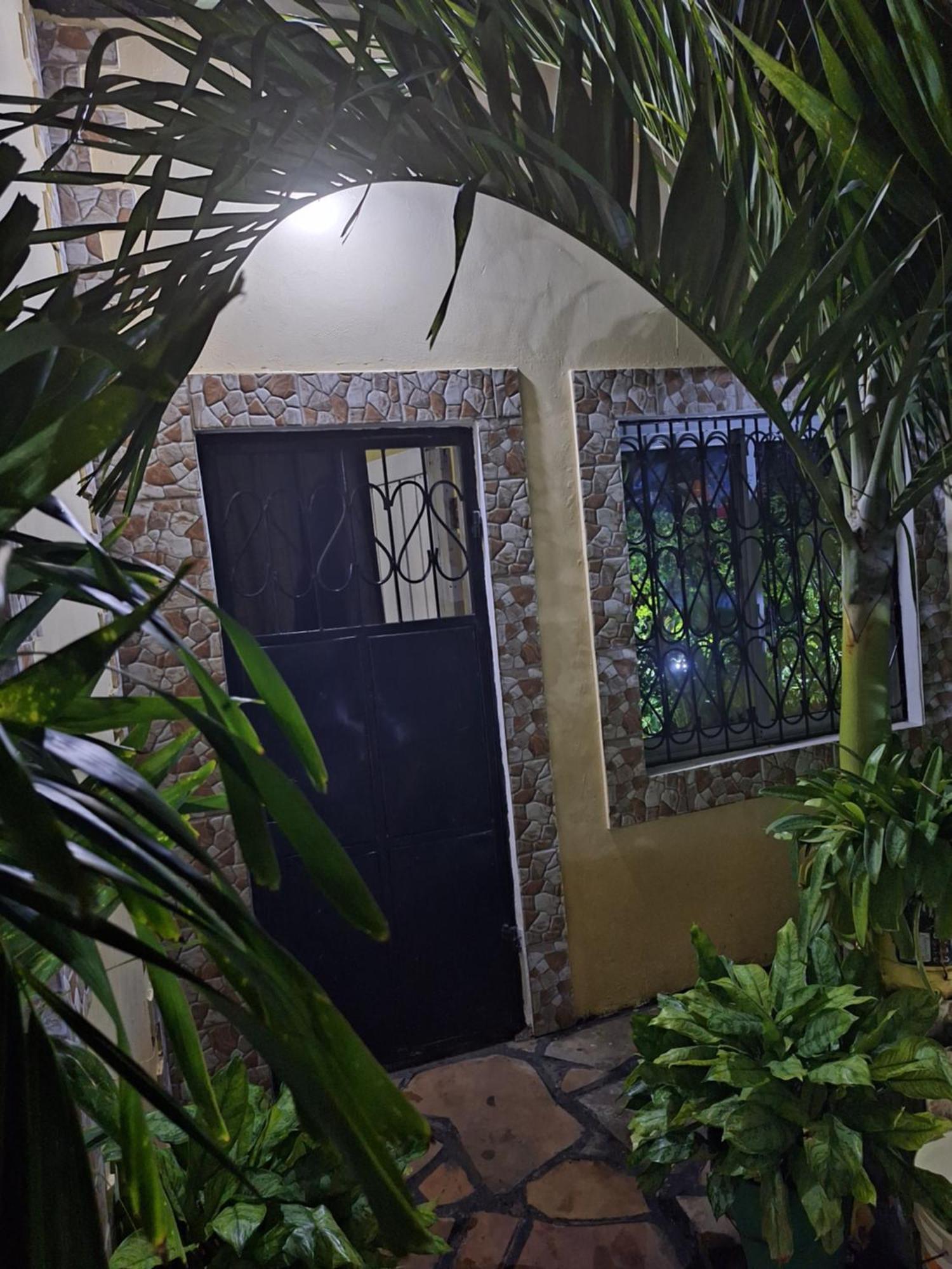 Mount Zion Guest House, Mtwapa Mtomondoni Mombasa Extérieur photo